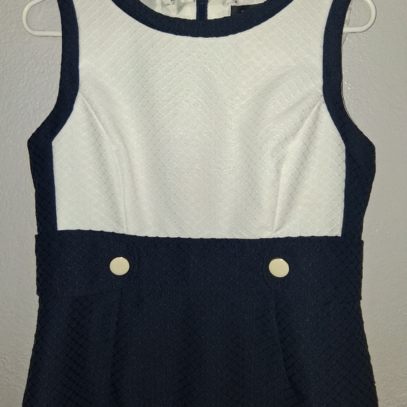 Tahari Arthur S Levine Collab women’s Navy And White Nautical Midi dress 8 - Picture 3 of 8